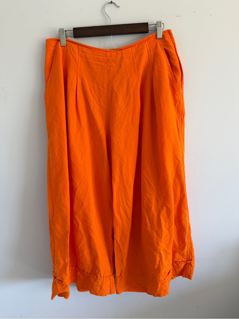 Anthropologie Maeve Bright Orange Women’s Loose Fitting Capris